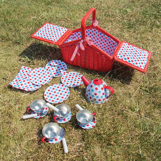 Bigjigs Toys Zestaw do herbaty w kropki w koszu piknikowym