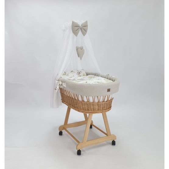Wiklinowe łóżeczko z wyposażeniem dla niemowlaka - Bawełniane kwiaty