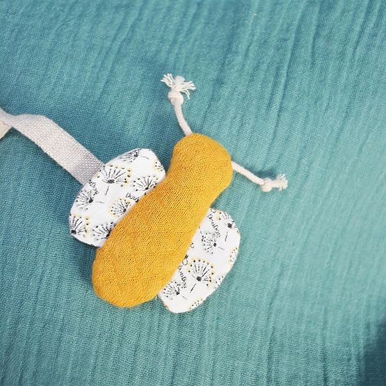 Doudou Jolijou Lalka Pollen i pszczółka 25 cm