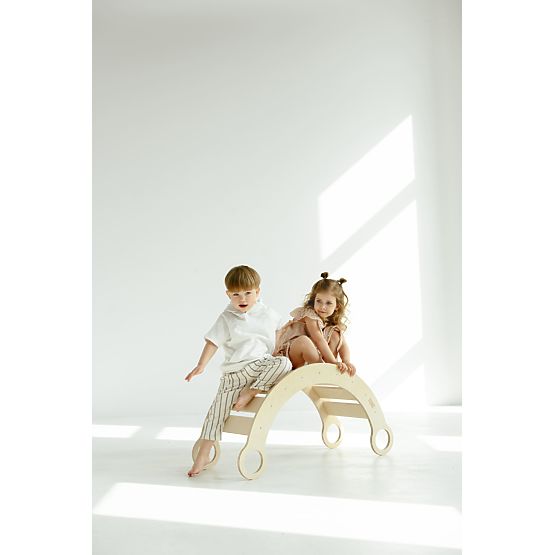 Drewniana huśtawka Montessori z zjeżdżalnią/ścianką wspinaczkową M - naturalna