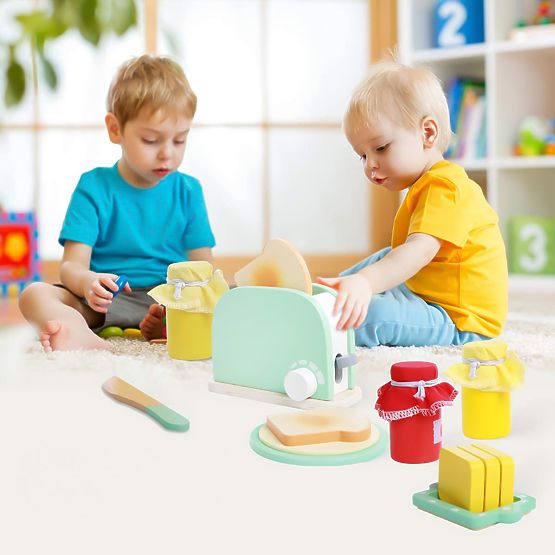 Drewniany toster z akcesoriami