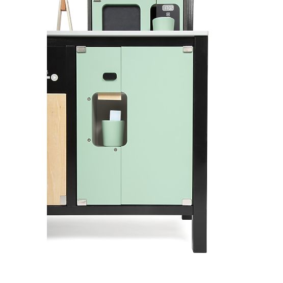 Dziecięca kuchnia industrialna z wyspą kuchenną