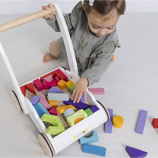 Le Toy Van Petilou Wózek z tęczowymi klockami
