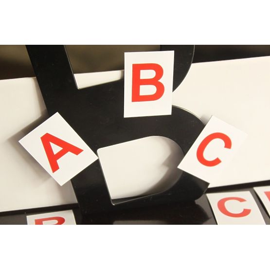 Magnetyczny alfabet - duże litery