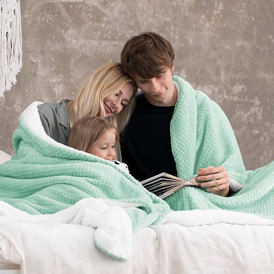 Narzuta SHLEEPY kolor miętowy tłoczony żakard klasyczny styl 220x240