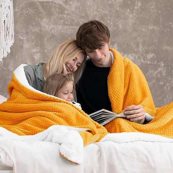 Narzuta SHLEEPY pomarańczowa z wzorem żakardowym styl klasyczny 170x210