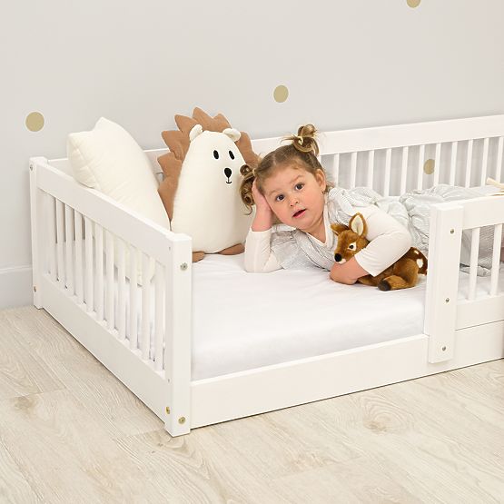 Niskie łóżko dla dzieci Montessori Ourbaby Plus - białe