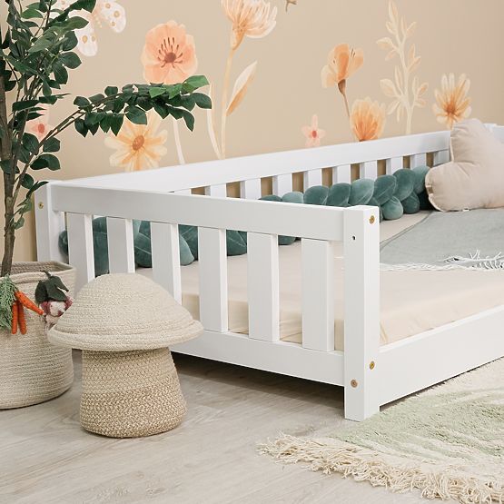 Niskie łóżko dziecięce Montessori Meadow - białe