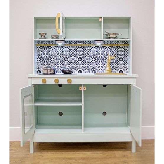 Nordic drewniana kuchnia z akcesoriami