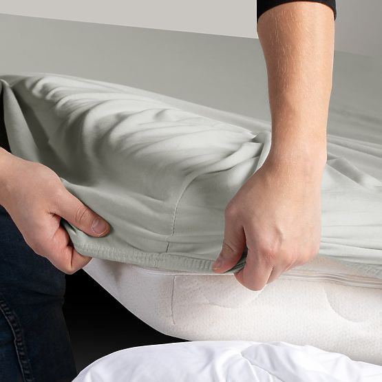Prześcieradło AMBER kolor biały styl klasyczny materiał jersey 80-90x200 DecoKing
