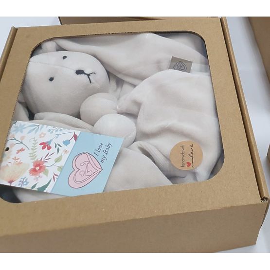 Przypinka z królika - biała