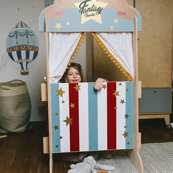 Teatrzyk i półka dla dzieci w jedenym Fantasy Retro