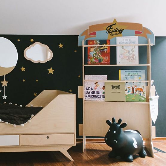 Teatrzyk i półka dla dzieci w jedenym Fantasy Retro