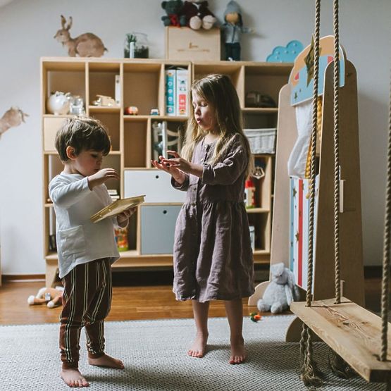 Teatrzyk i półka dla dzieci w jedenym Fantasy Retro