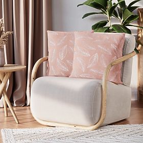 Dekoracyjna poszewka na poduszkę CALM pudrowy róż z roślinnym motywem klasyczny styl aksamit 45x45 a