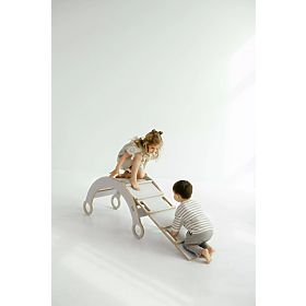 Drewniana huśtawka Montessori z zjeżdżalnią/drabinką M - biała