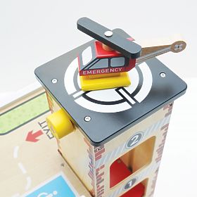 Le Toy Van Strażacki i Ratunkowy Garaż