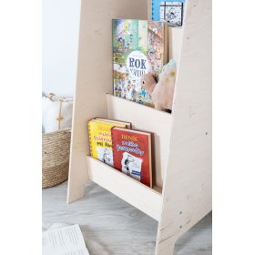 Biblioteka dla dzieci w wieży Montessori