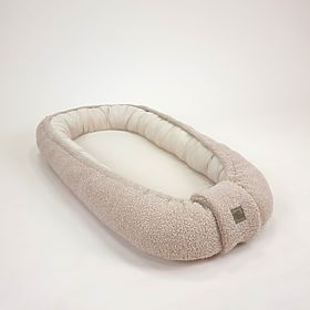 Niemowlęce gniazdko Teddy z muślinu i baranka - beżowe