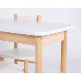 Prosty zestaw stolików i krzeseł - biały